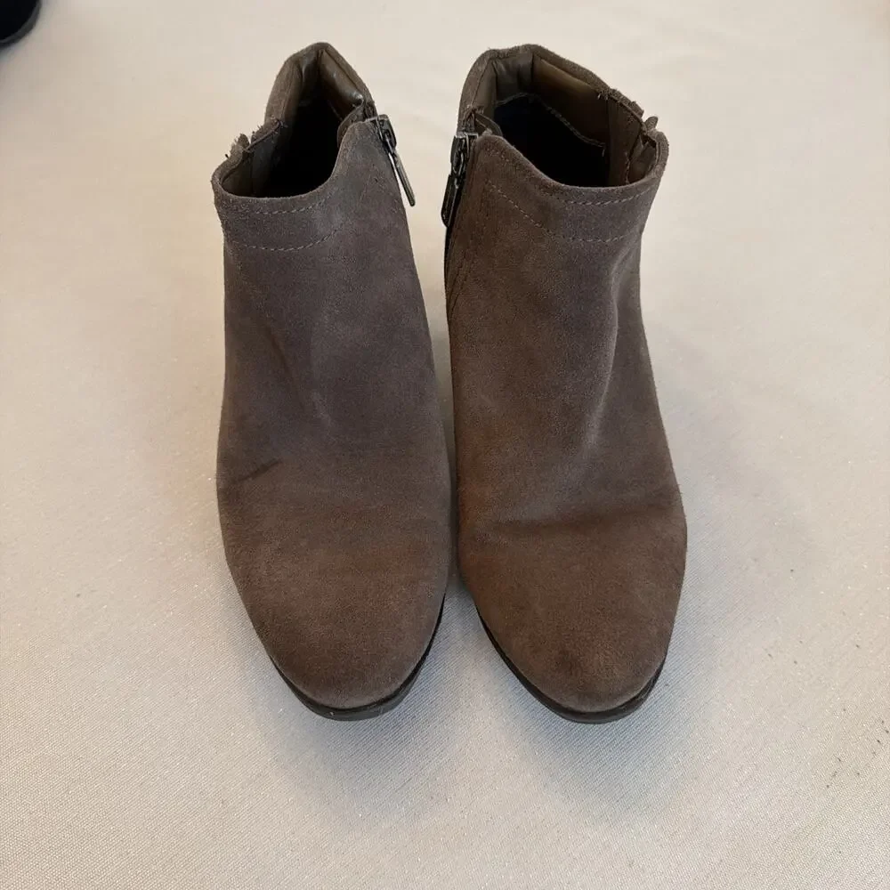 Blondo Women's 8W Brown Suede Waterproof Side Zip Ankle Boots